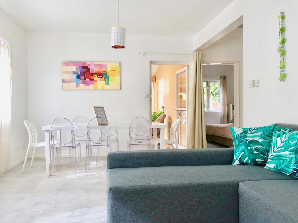 Beachfront Villa In A Beautiful And Secured Complex Flic en Flac Экстерьер фото