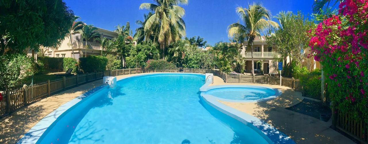 Beachfront Villa In A Beautiful And Secured Complex Flic en Flac Экстерьер фото